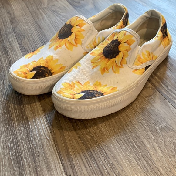 shoes - Picture 1 of 1